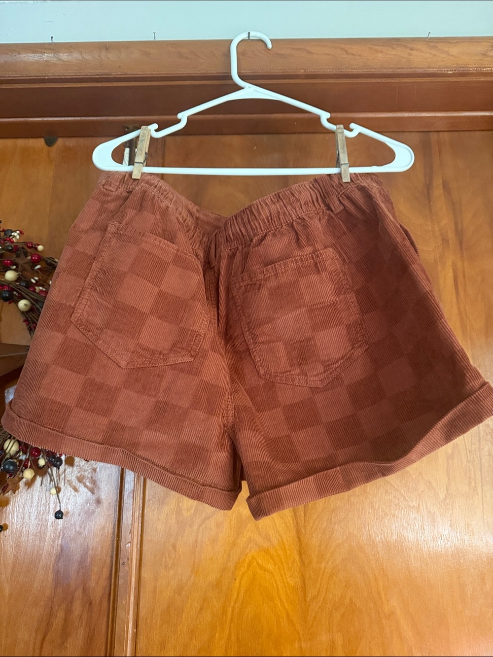SO High-Waist Checker Corduroy Shorts in Rust with White Drawstring - Picture 2 of 2